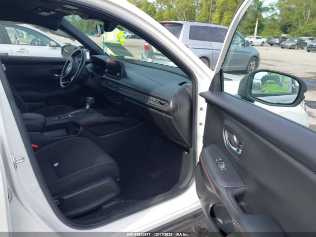 2023 HONDA HR-V 3CZRZ1H51PM702347 Photo 4