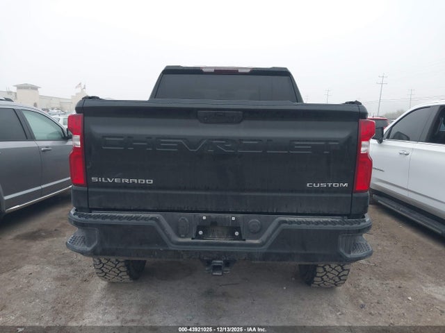 3GCPYBEK5MG238988 Chevrolet Silverado 1500 4wd Short Bed Custom
