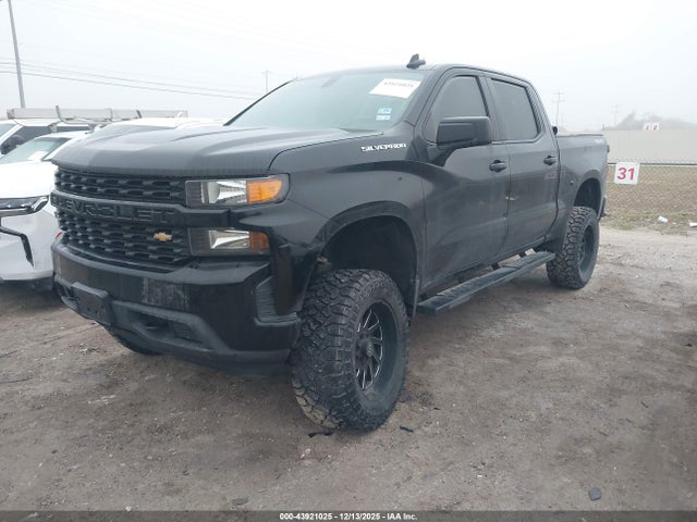 3GCPYBEK5MG238988 Chevrolet Silverado 1500 4wd Short Bed Custom