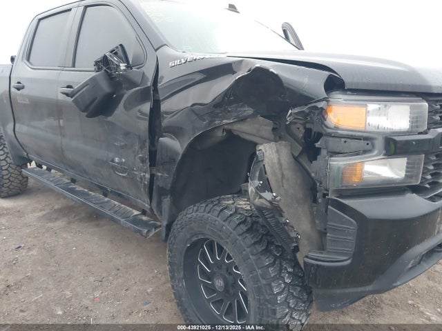 3GCPYBEK5MG238988 Chevrolet Silverado 1500 4wd Short Bed Custom