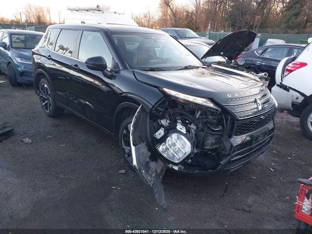 2022 MITSUBISHI OUTLANDER JA4J4TA82NZ013635 Photo 0