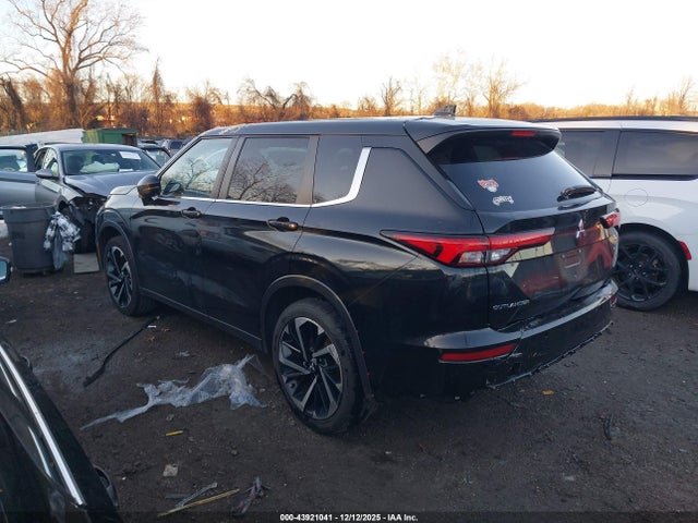 2022 MITSUBISHI OUTLANDER JA4J4TA82NZ013635 Photo 2