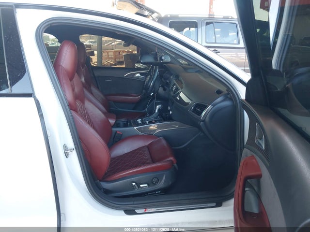 2017 AUDI S6 WAUHFAFC7HN066890 Photo 4