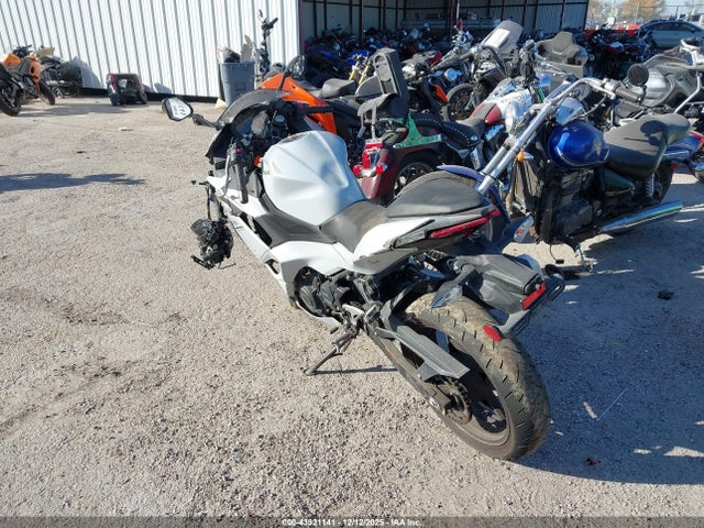 Kawasaki EX500 2024 ML5EXGG1XRDA27833 Image 3