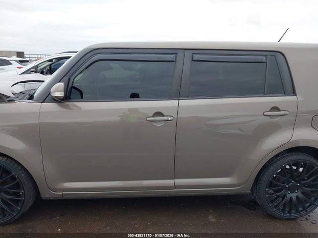 Scion XB 2014 JTLZE4FE9EJ059346 Image 14