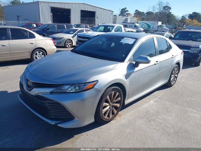 Продаж на аукціоні авто 2019 Toyota Camry Le, vin: 4T1B11HK6KU819247, номер лоту: 43921174