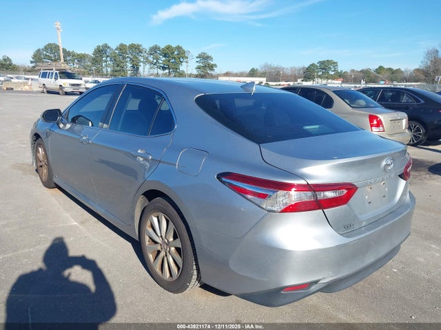 Продаж на аукціоні авто 2019 Toyota Camry Le, vin: 4T1B11HK6KU819247, номер лоту: 43921174