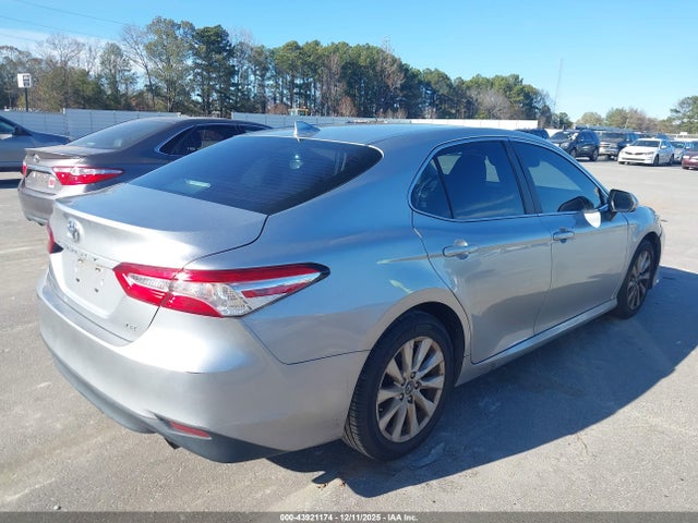 Продаж на аукціоні авто 2019 Toyota Camry Le, vin: 4T1B11HK6KU819247, номер лоту: 43921174
