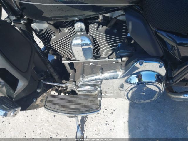 2015 HARLEY-DAVIDSON FLHTKL 1HD1KKL19FB684363 Photo 8