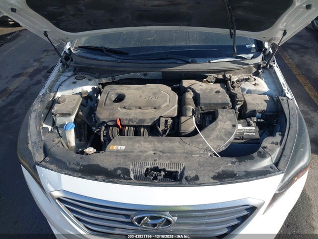 5NPE24AF4FH118929 Hyundai SONATA SE