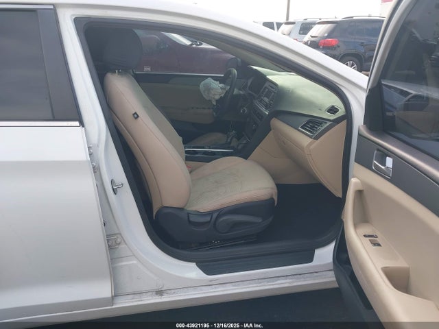 5NPE24AF4FH118929 Hyundai SONATA SE