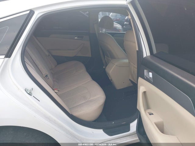 5NPE24AF4FH118929 Hyundai SONATA SE