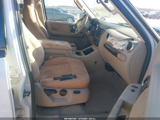 2006 FORD EXPEDITION 1FMPU18566LA76754 Photo 4