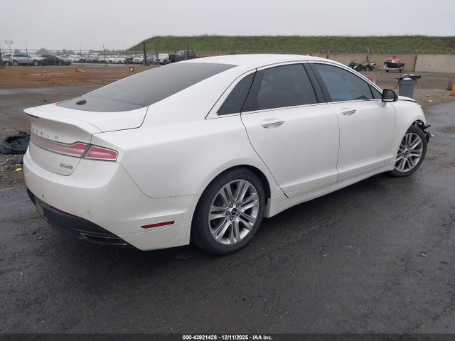 3LN6L2J98FR607231 Lincoln MKZ