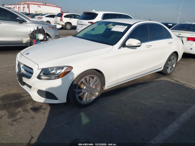Mercedes-Benz C 300 2015 55SWF4JB6FU075424 Image 2