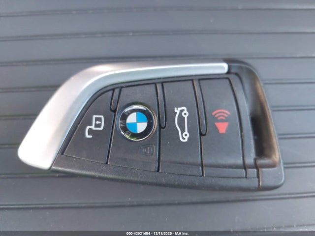 43921484 :رقم المزاد ، 5UXTY9C0XM9G76125 vin ، 2021 Bmw X3 M40i مزاد بيع
