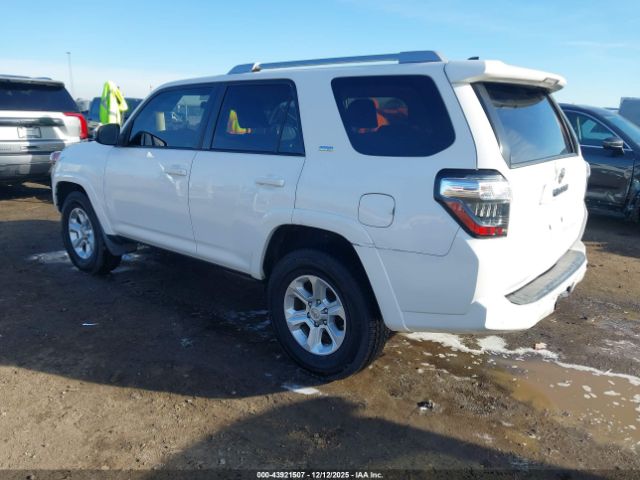 2018 TOYOTA 4RUNNER JTEZU5JR1J5178859 Photo 2