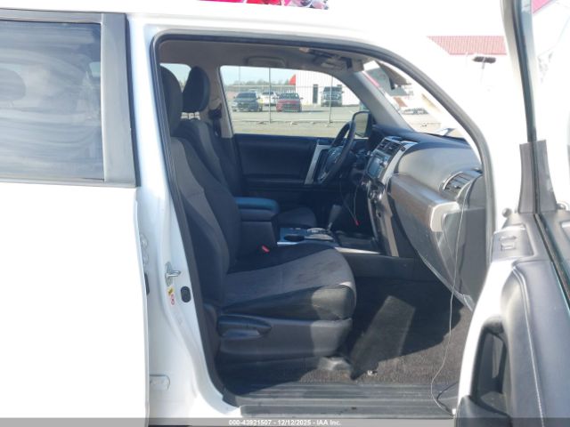 2018 TOYOTA 4RUNNER JTEZU5JR1J5178859 Photo 4