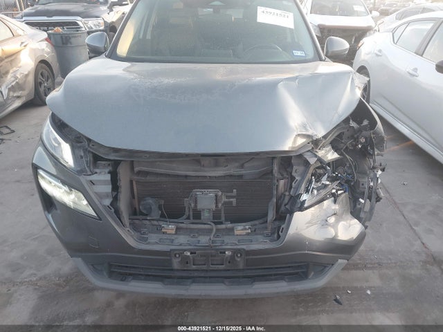 5N1AT3BA6MC690971 Nissan Rogue Sv Fwd