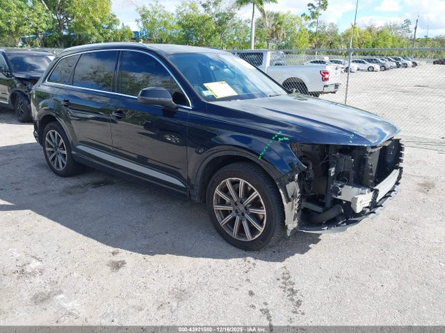 2017 AUDI Q7 WA1LHAF72HD040269 Photo 0