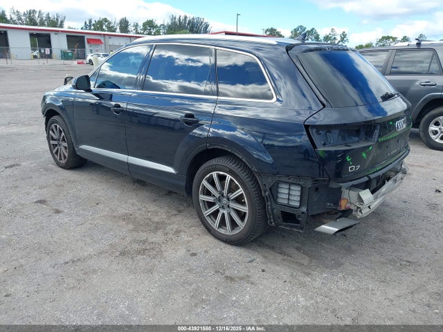 2017 AUDI Q7 WA1LHAF72HD040269 Photo 2