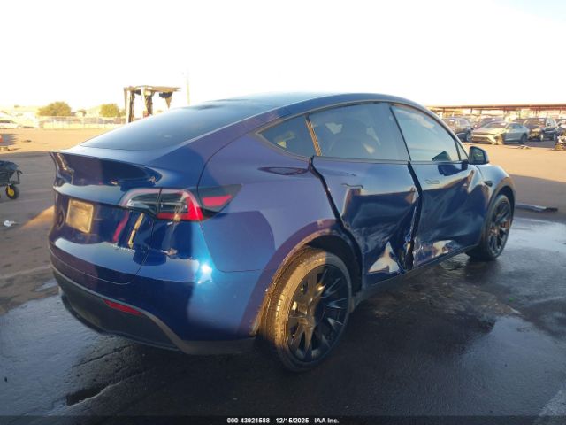 2023 TESLA MODEL Y 7SAYGDEE8PF879286 Photo 3