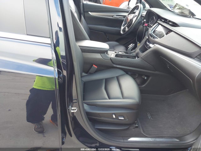 2022 CADILLAC XT5 1GYKNAR48NZ131471 Photo 4