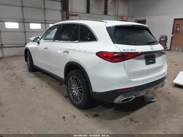 2023 MERCEDES-BENZ GLC 300 W1NKM4HB4PF044187 Photo 2