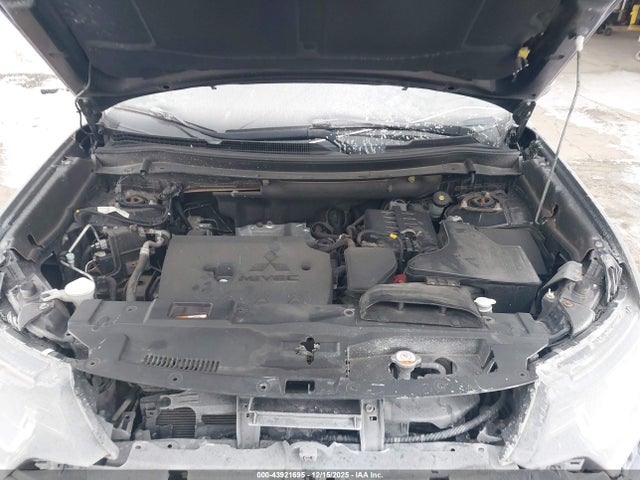 2017 MITSUBISHI OUTLANDER JA4AZ3A37HZ050514 Photo 9