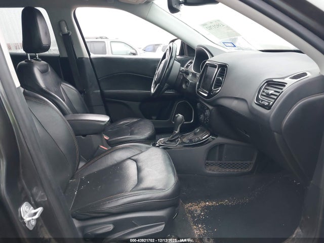 3C4NJDCB8KT639305 Jeep Compass Limited 4x4