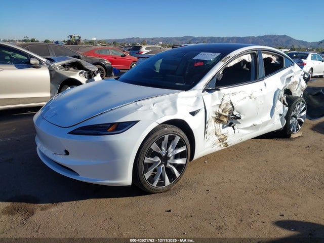 2025 TESLA MODEL 3 5YJ3E1EA4SF049843 Photo 1