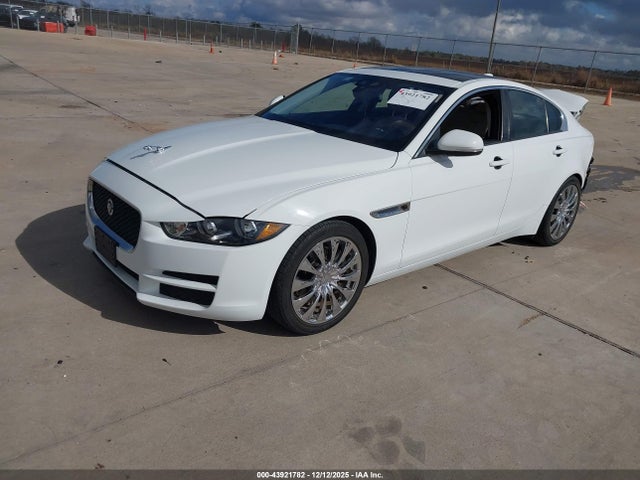 2018 JAGUAR XE SAJAR4FX4JCP31229 Photo 1