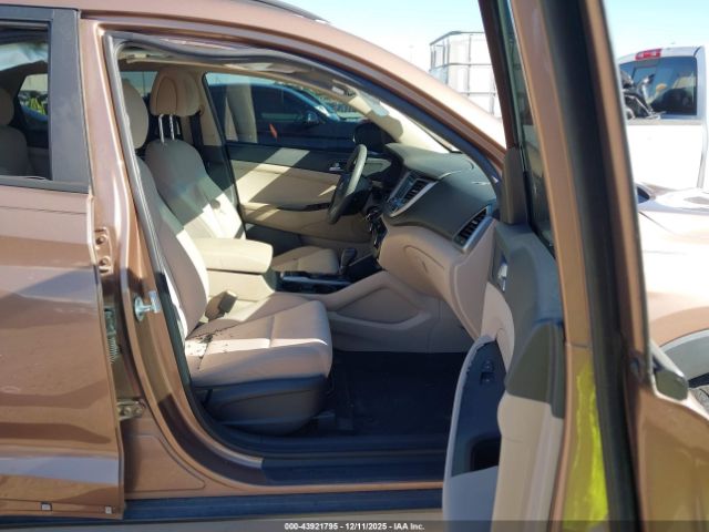 2017 HYUNDAI TUCSON KM8J33A41HU485117 Photo 4