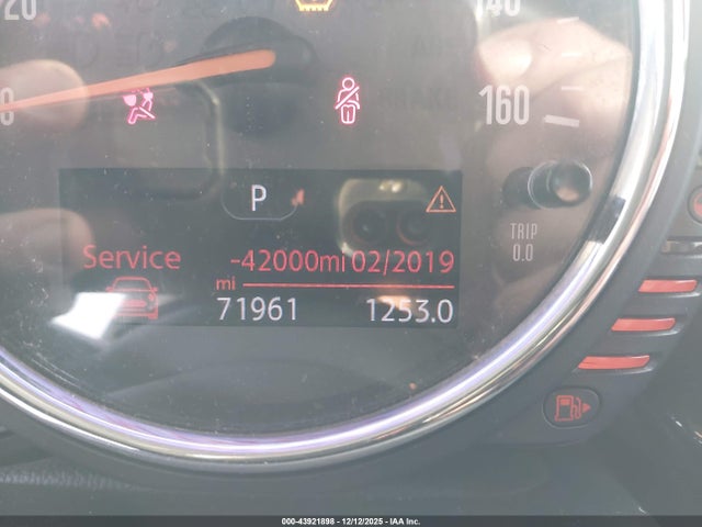 WMWLU1C54H2F27327 Mini Clubman Cooper