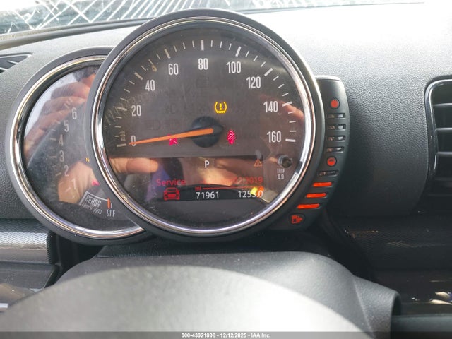 WMWLU1C54H2F27327 Mini Clubman Cooper