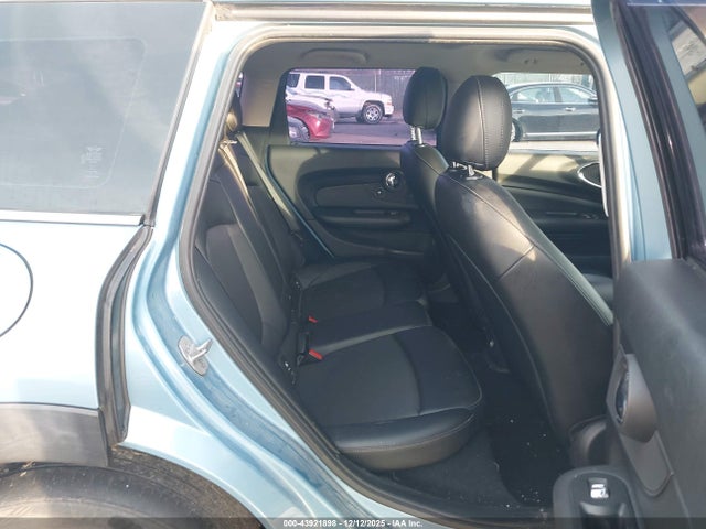 WMWLU1C54H2F27327 Mini Clubman Cooper