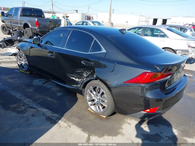 Lexus IS 300 2019 JTHBA1D27K5100799 Image 3