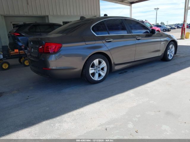 2011 BMW 528I WBAFR1C51BC743035 Photo 3