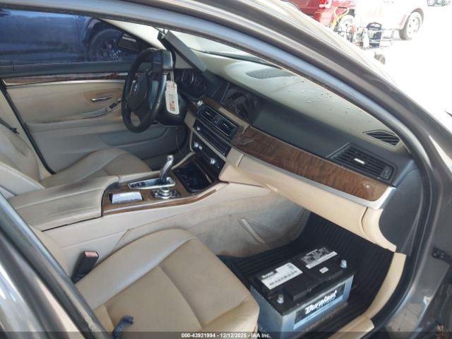 2011 BMW 528I WBAFR1C51BC743035 Photo 4