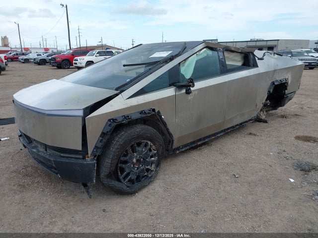 2024 TESLA CYBERTRUCK 7G2CEHEE4RA047686 Photo 1