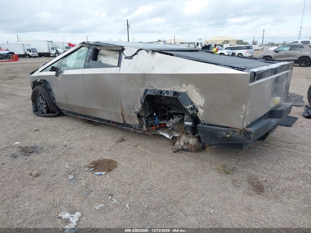 2024 TESLA CYBERTRUCK 7G2CEHEE4RA047686 Photo 2