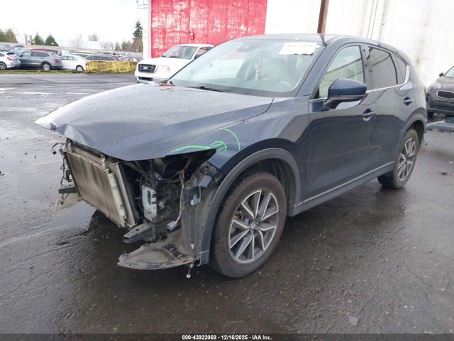 Mazda Cx-5 Grand Touring 2017 JM3KFBDL7H0124809 Image 2