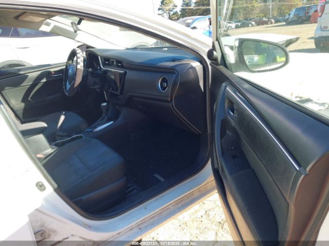 2019 TOYOTA COROLLA 2T1BURHE6KC242978 Photo 4