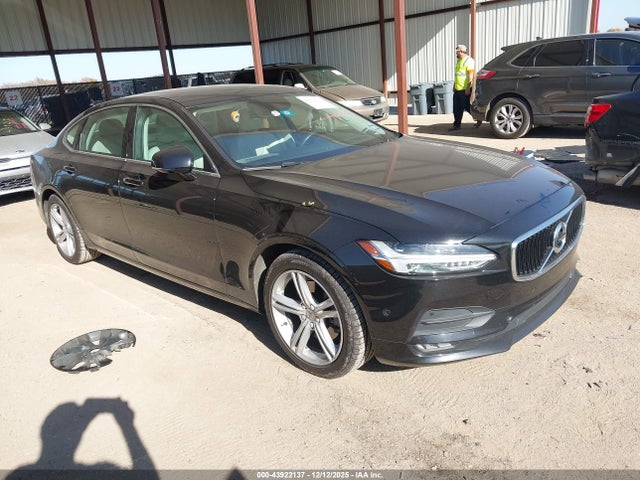 2018 VOLVO S90 LVY982AK7JP020906 Photo 0
