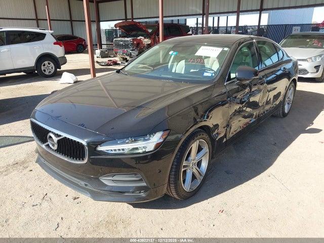 2018 VOLVO S90 LVY982AK7JP020906 Photo 1