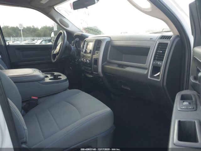 2016 RAM 2500 3C6UR5CJ1GG362277 Photo 4