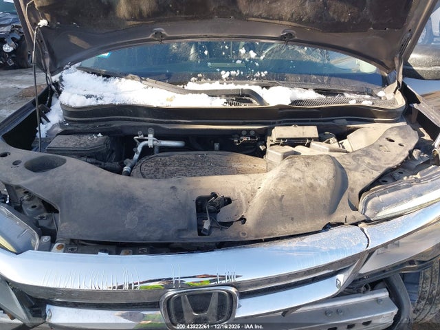 43922261 :رقم المزاد ، 5FNYF6H9XKB018470 vin ، 2019 Honda Pilot Touring مزاد بيع