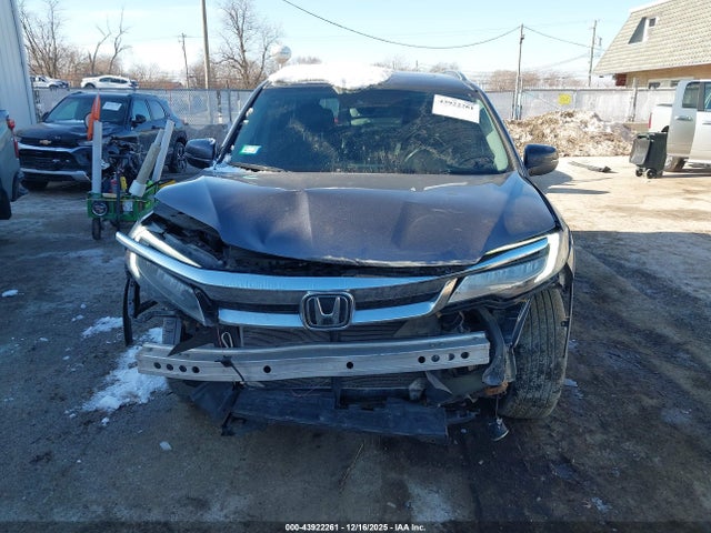 43922261 :رقم المزاد ، 5FNYF6H9XKB018470 vin ، 2019 Honda Pilot Touring مزاد بيع