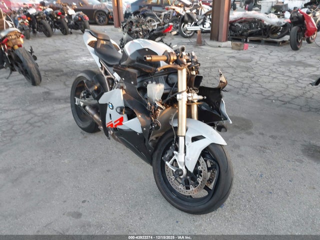 2021 BMW S 1000 WB10E2303M6D46586
