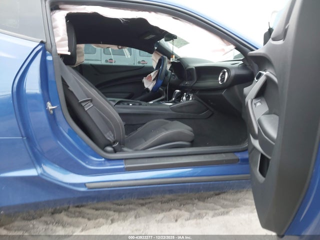 2021 CHEVROLET CAMARO 1G1FB1RX3M0124871 Photo 4